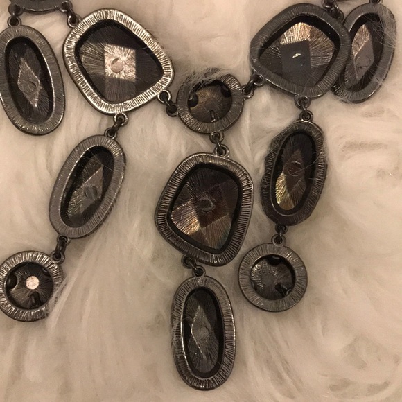 H&M hematite colored stone necklace - Picture 8 of 8